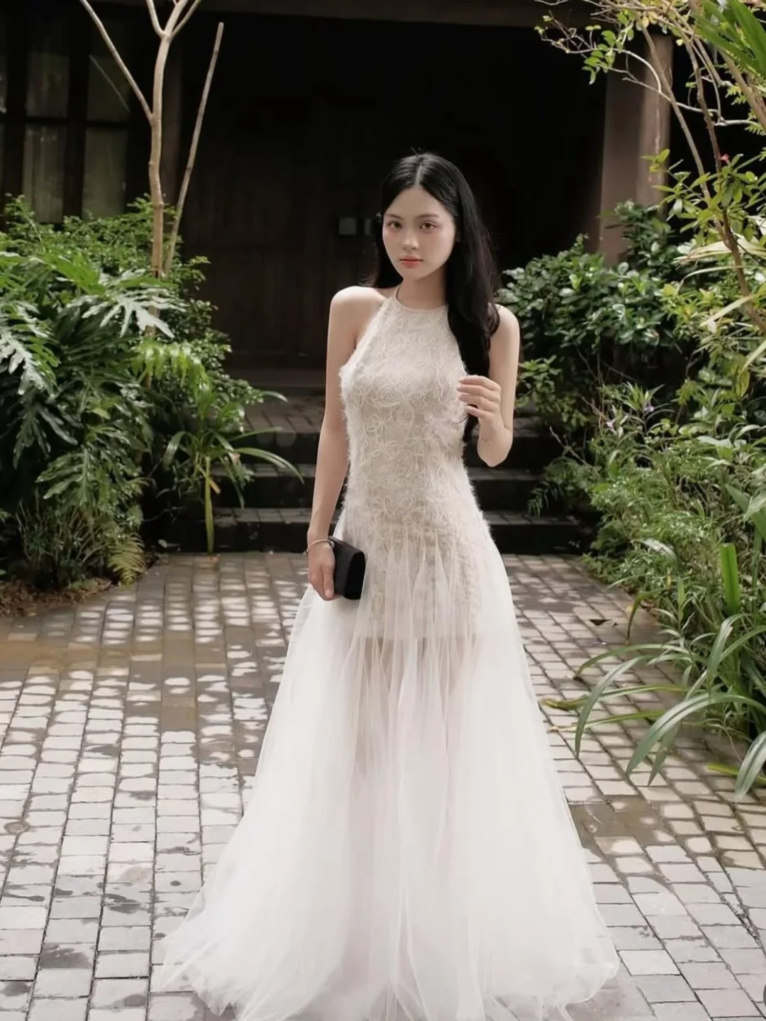 Ảnh 5 của Đầm dạ hội lưới trắng hai dây nữ