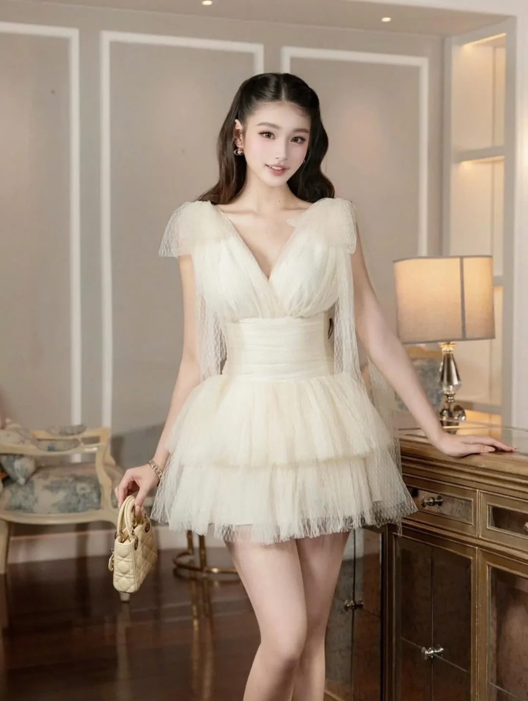 Photo 1 of Váy ngắn voan kem Chouchou tay cánh tiên