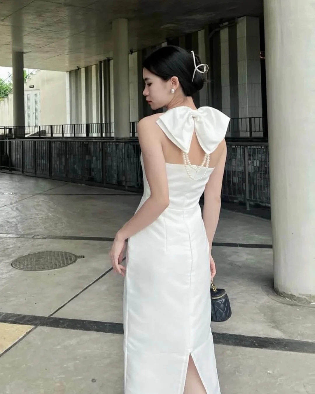 Ảnh 1 của Đầm lụa trắng nơ ngọc trai size S