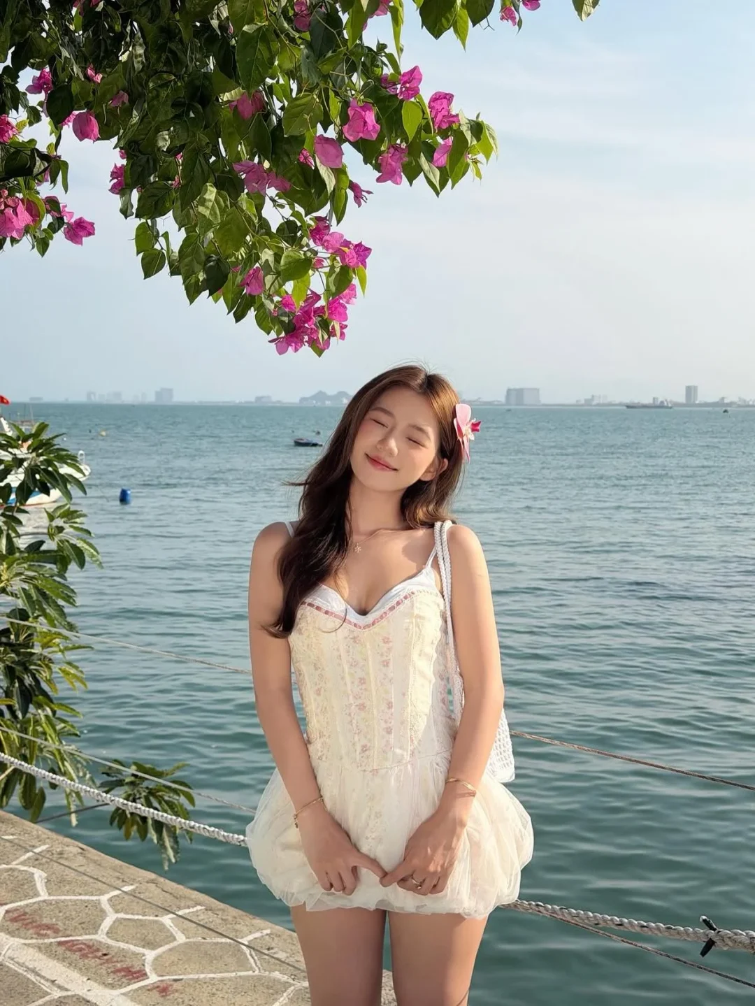 Photo 1 of Đầm corset babydoll trắng ren tulle