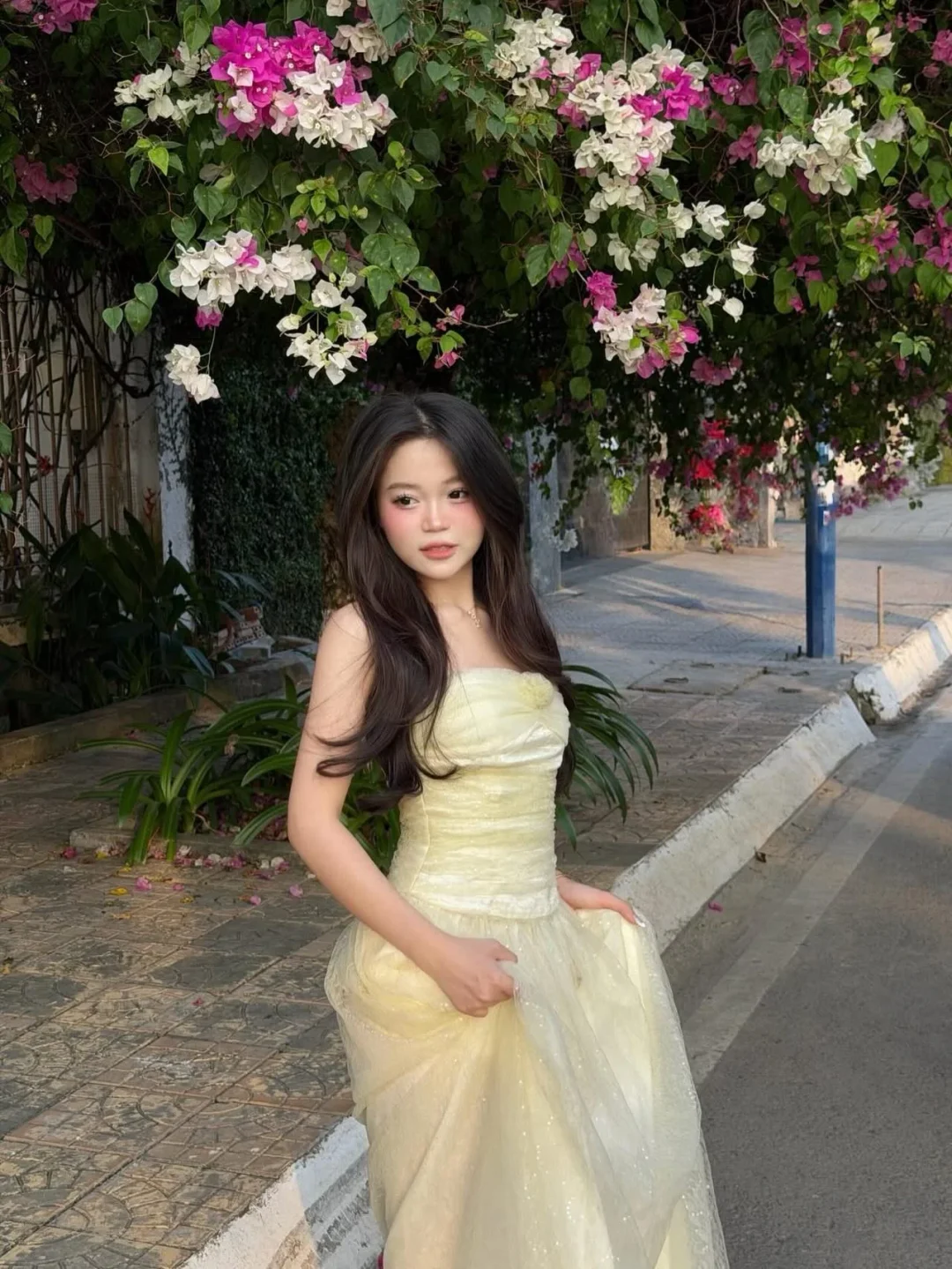 Photo 4 of Đầm dạ hội voan vàng nhạt Ameliee size M