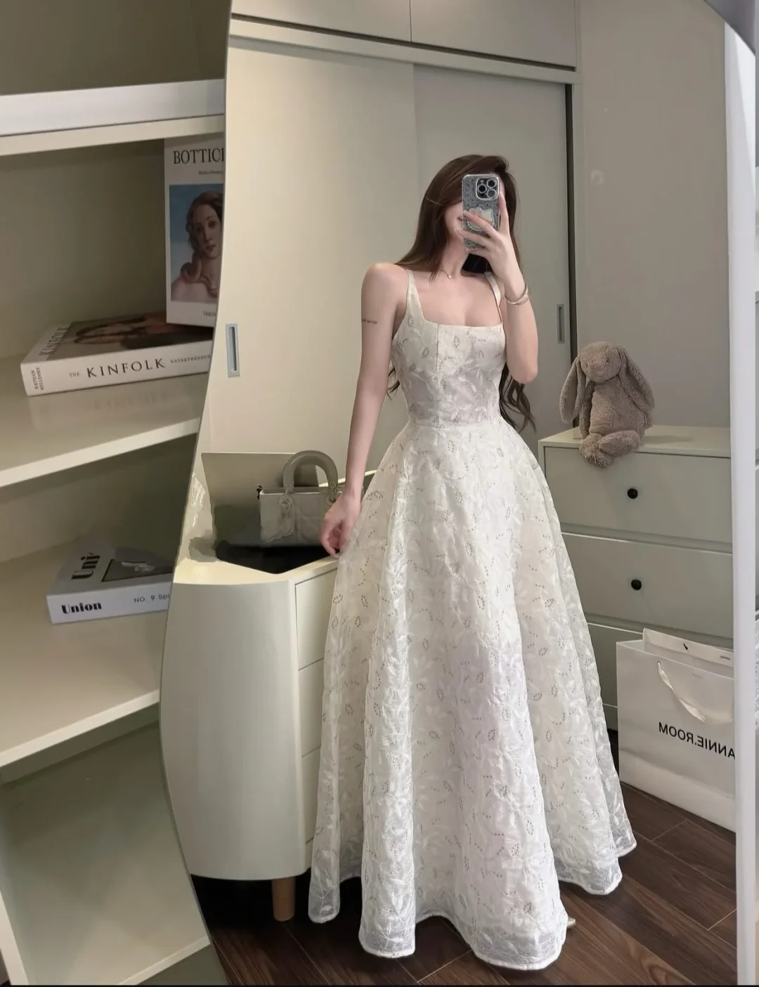 Photo 2 of Váy ren trắng maxi dạ hội nữ