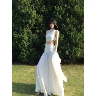 Ảnh 2 của Set Maxi Trắng Lệch Vai Nữ Hottrend