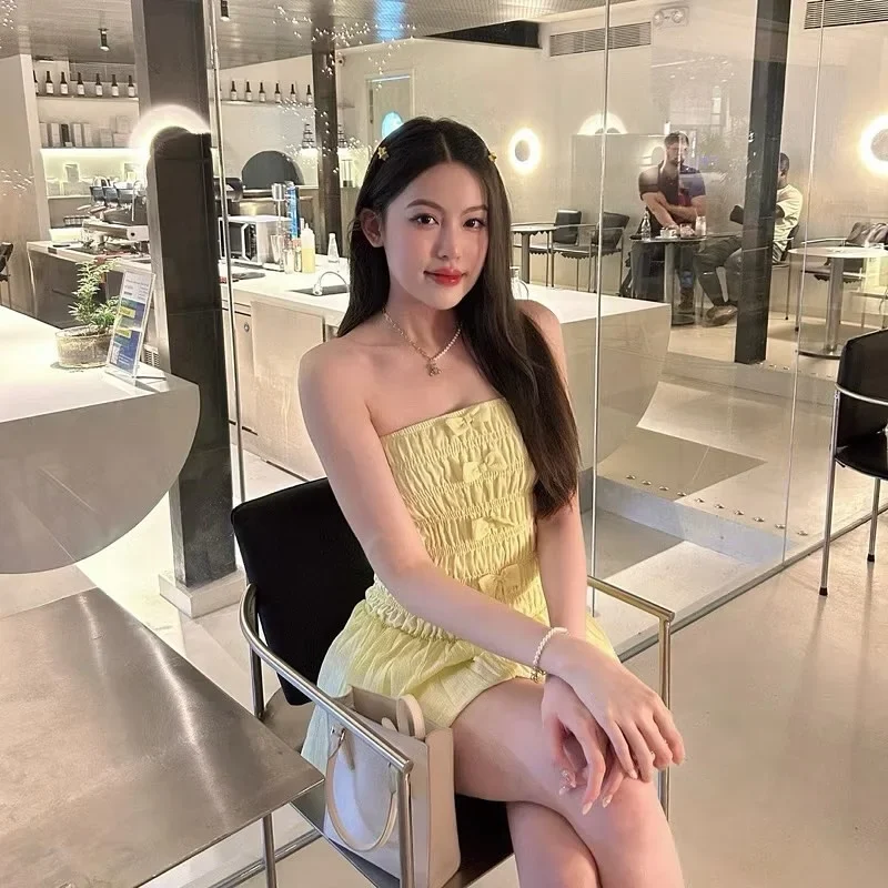 Photo 3 of Đầm maxi vàng nhún bèo nữ tính