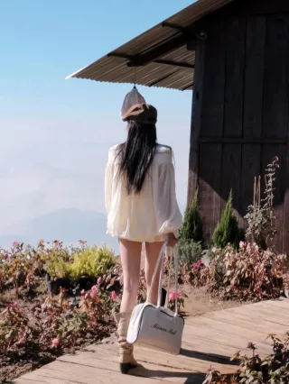 Photo 3 of Set áo váy trắng tay bồng nữ vintage