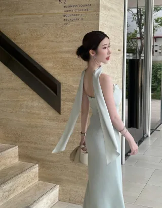 Ảnh 2 của Váy dạ hội lụa xanh mint maxi nữ