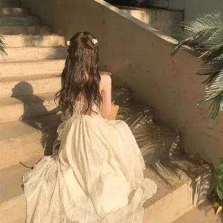 Photo 4 of Váy maxi trắng hai dây thêu ren nữ