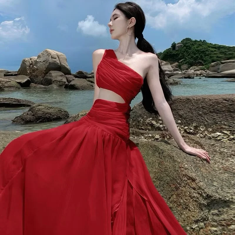 Ảnh 2 của Váy maxi đỏ cut-out voan cho thuê