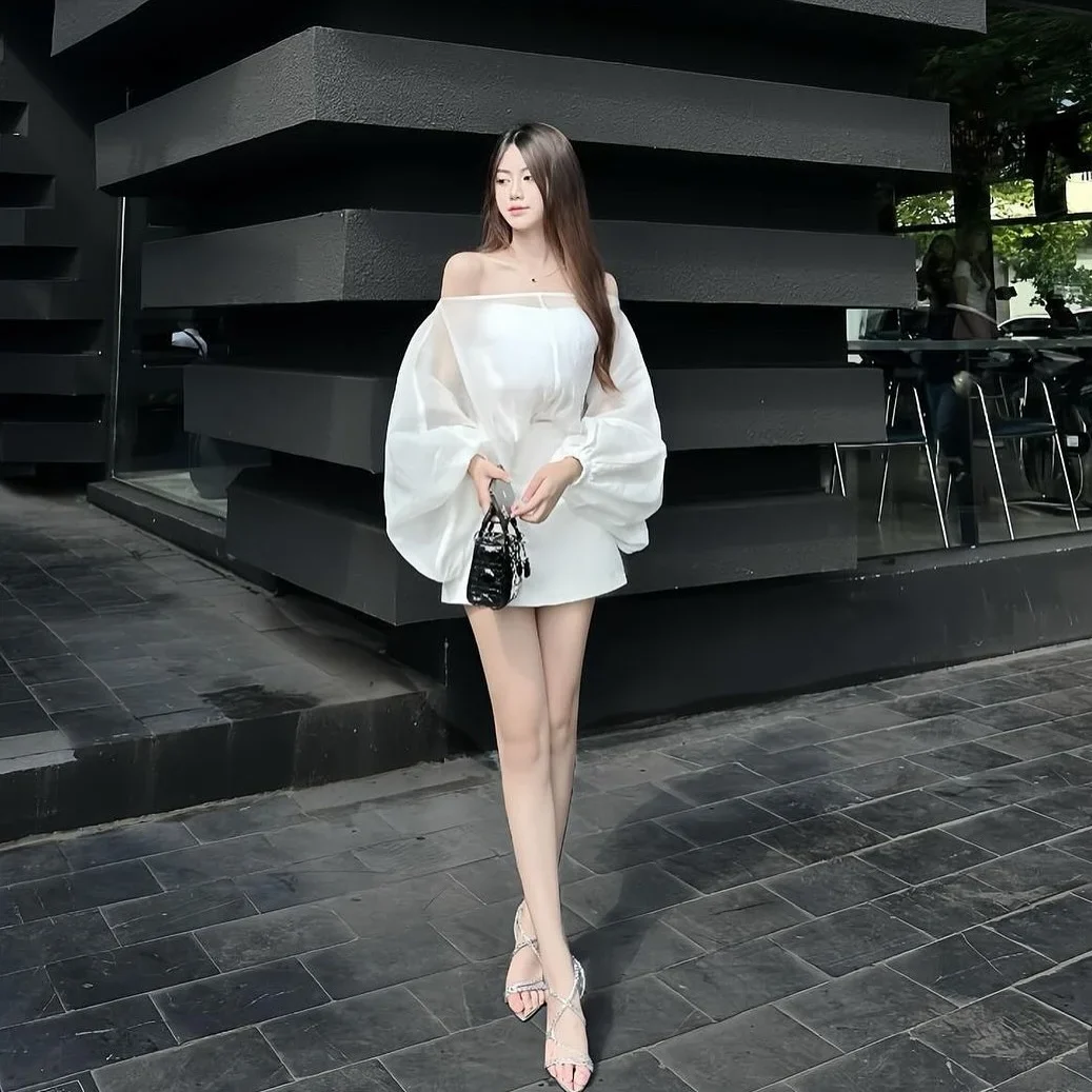 Photo 3 of Đầm trễ vai trắng tay phồng size S M
