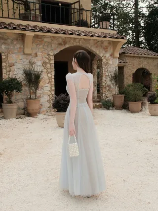 Ảnh 2 của Váy dạ hội kim tuyến maxi màu kem