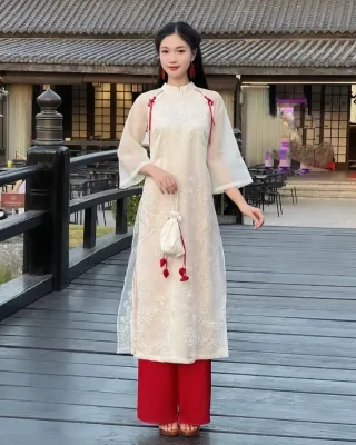 Photo 1 of Áo dài nữ truyền thống trắng thêu đỏ