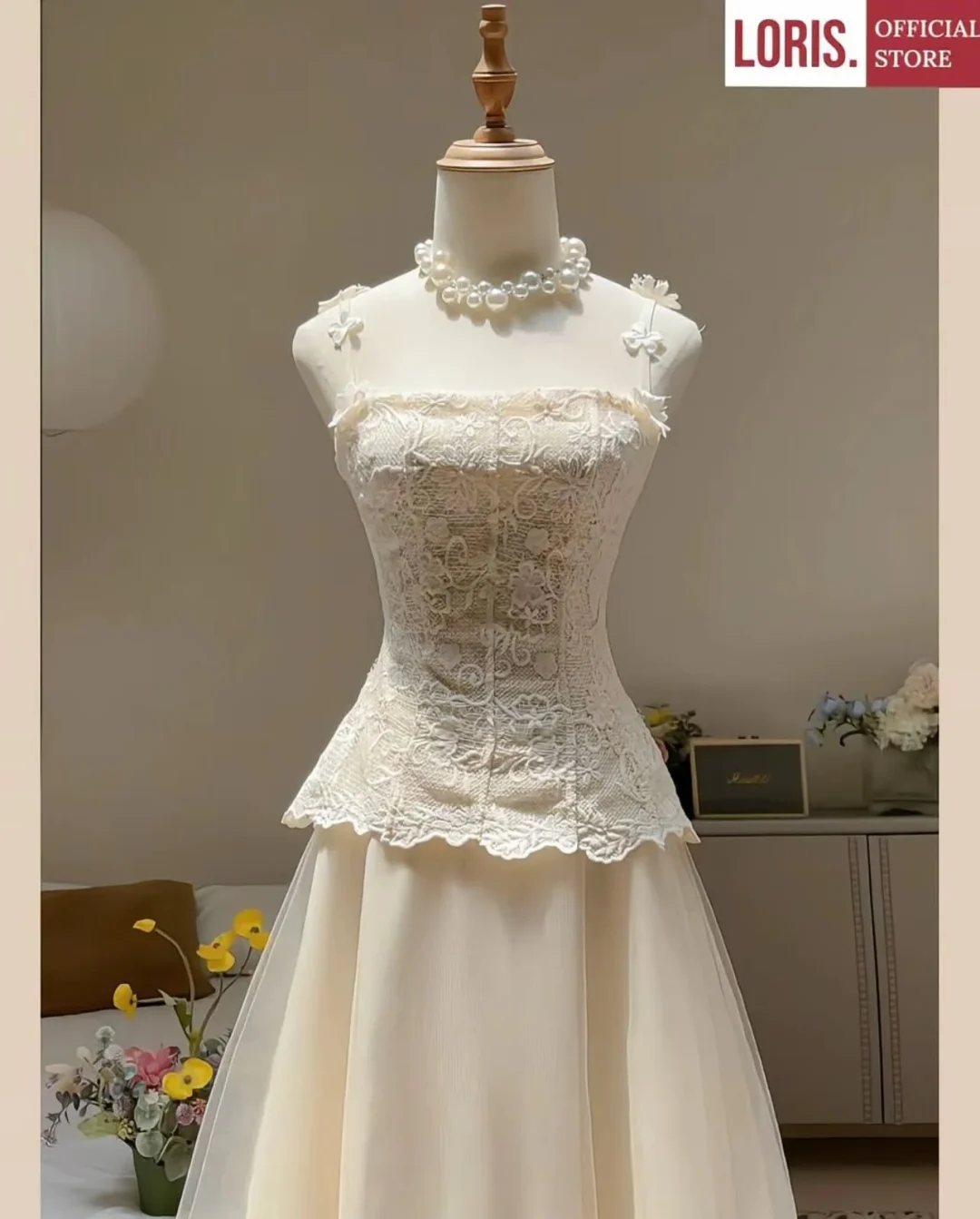 Ảnh 1 của Áo dài ren trắng cưới cho thuê