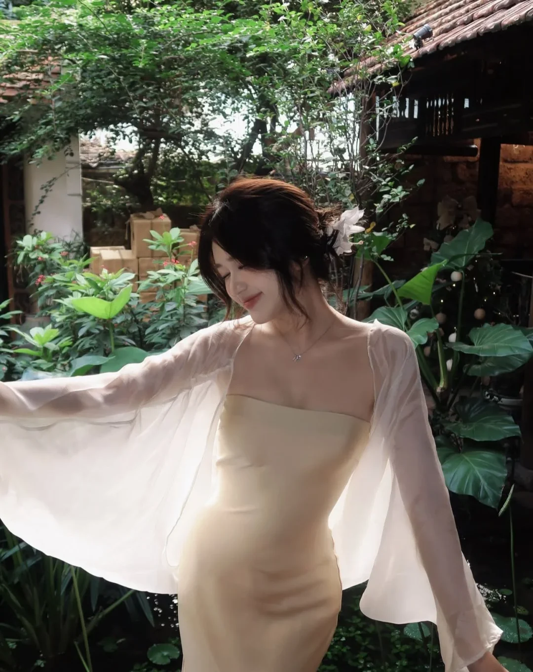 Photo 3 of Đầm cúp ngực tay voan bồng nhiều màu