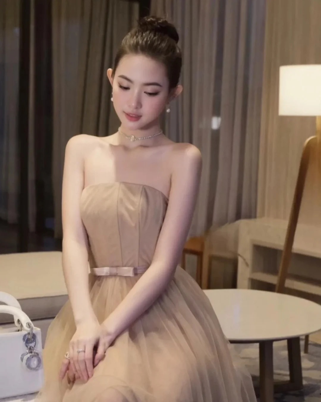 Ảnh 4 của Váy tulle dạ hội be nhạt size M