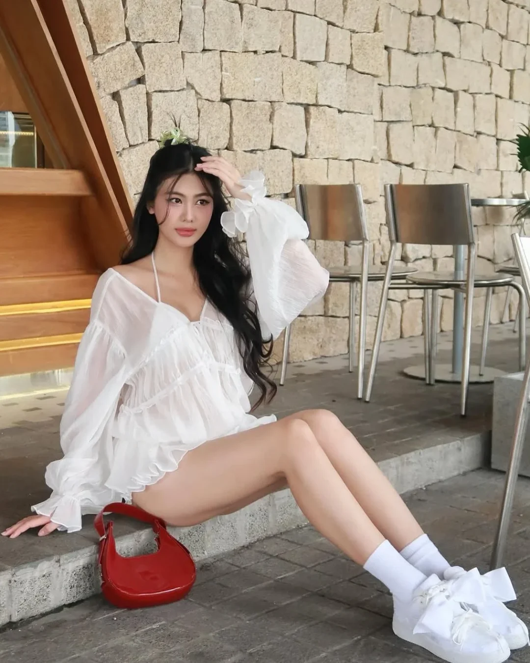 Photo 5 of Set áo short trắng voan bèo nhún nữ