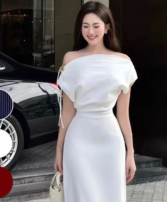 Photo 4 of Đầm maxi trễ vai trắng satin nữ
