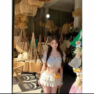 Ảnh 1 của Set áo crop chân váy trắng nữ