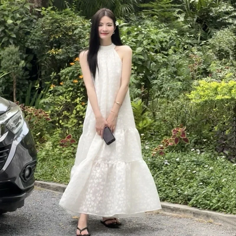 Photo 1 of Đầm maxi trắng yếm halter cho thuê