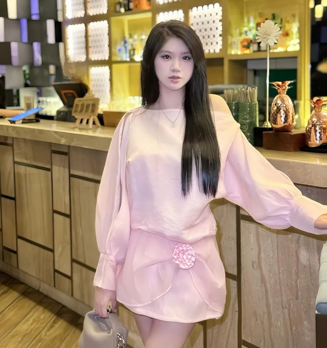 Ảnh 1 của Set áo váy satin hồng pastel nữ Aguja