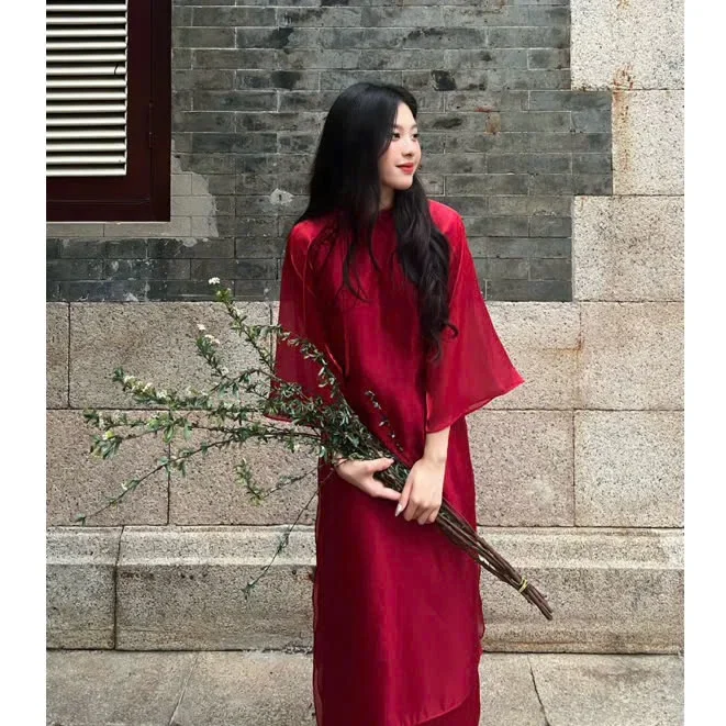 Photo 5 of Áo dài đỏ lụa truyền thống nữ
