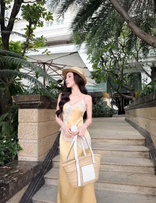 Photo 1 of Váy lụa vàng ren hai dây nữ