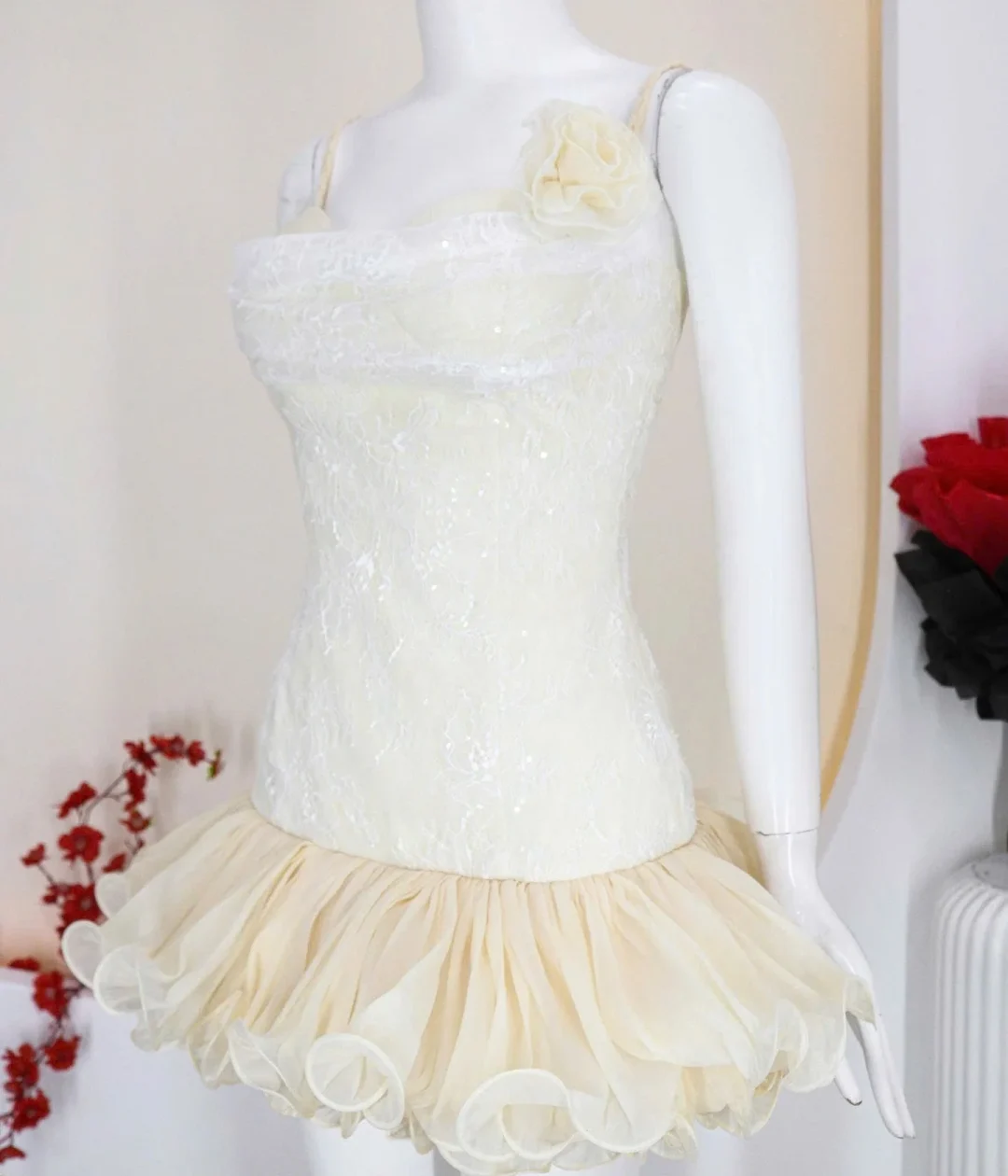 Ảnh 5 của Đầm búp bê trắng kem xòe nữ