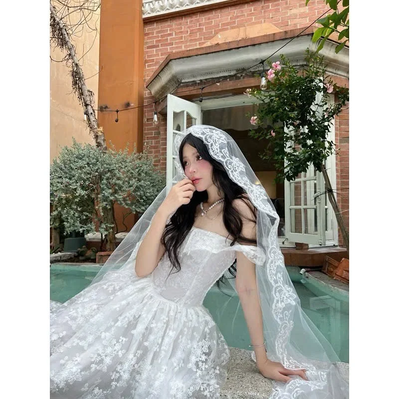 Ảnh 4 của Váy maxi ren trắng trễ vai nữ