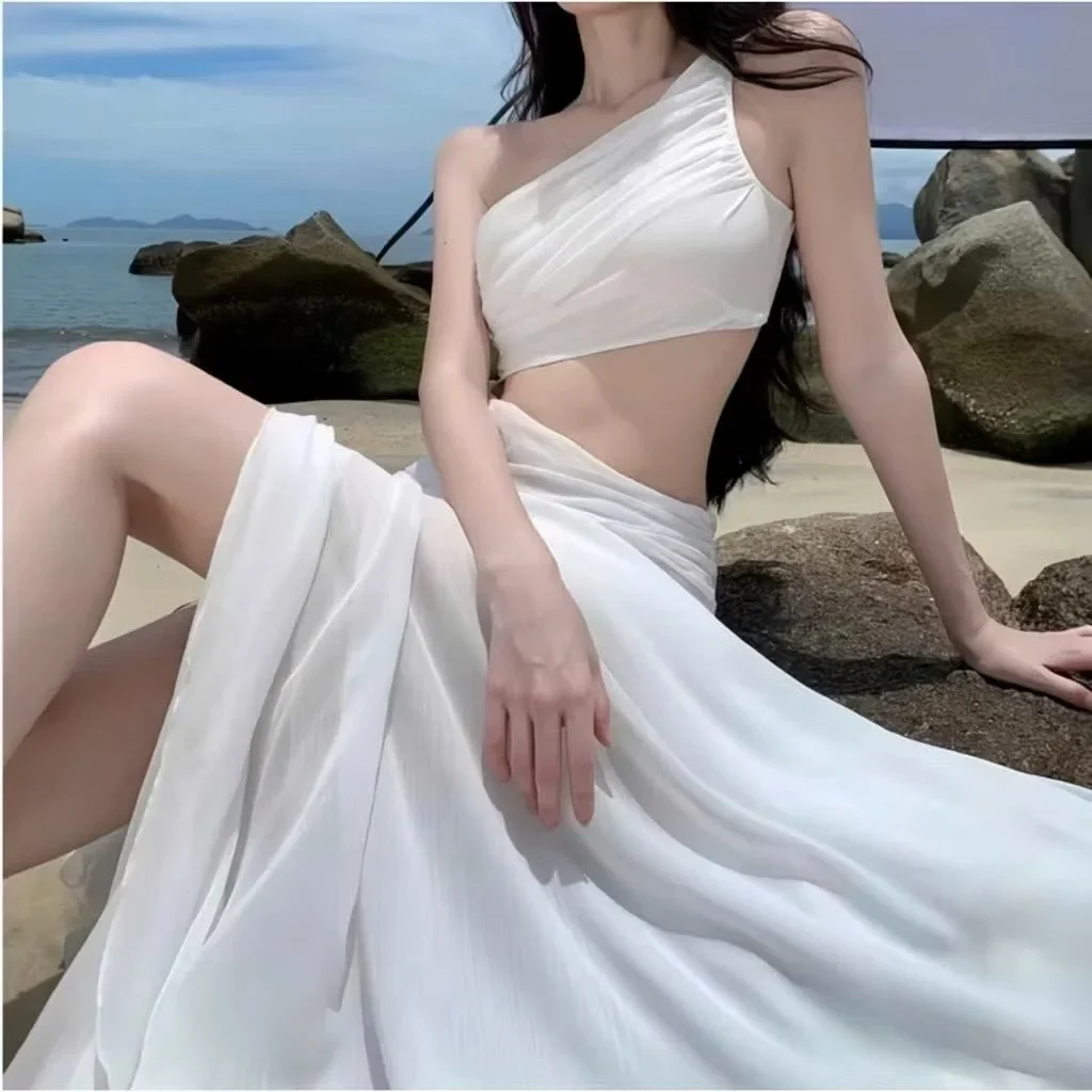 Ảnh 4 của Set Maxi Trắng Lệch Vai Nữ Hottrend