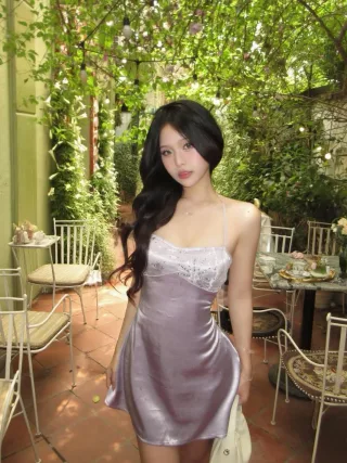 Ảnh 2 của Váy satin tím nhạt công chúa nữ