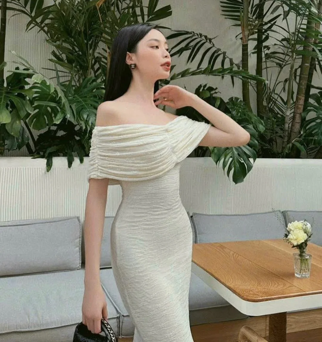 Ảnh 2 của Đầm trắng trễ vai dài size S M