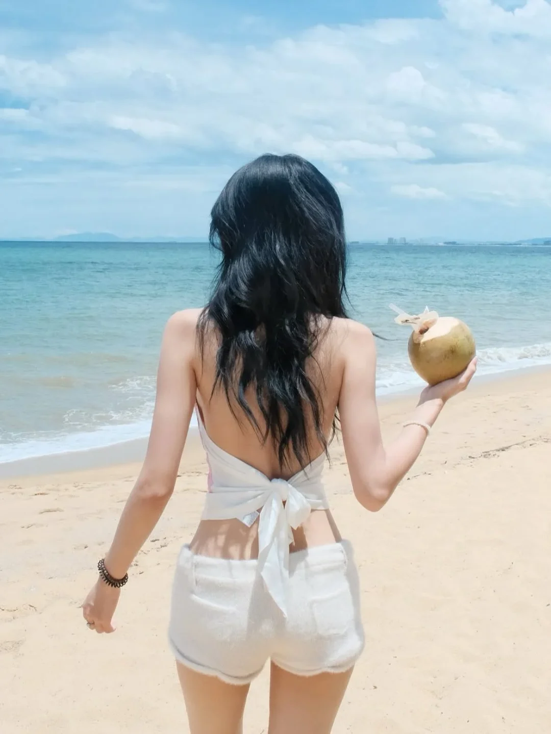 Photo 2 of Set áo yếm hồng họa tiết short lông nữ