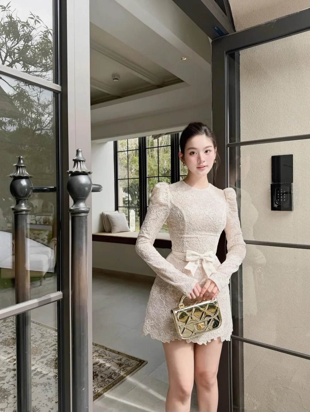 Ảnh 5 của Đầm ren trắng tay dài dự tiệc