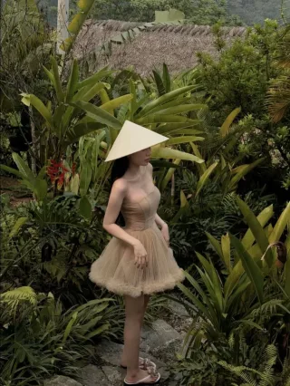 Ảnh 2 của Váy tulle viền lông be Chouchou size S