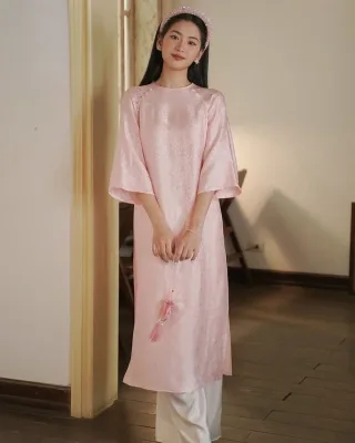 Photo 1 of Set Áo Dài Gấm Hồng Nữ Truyền Thống