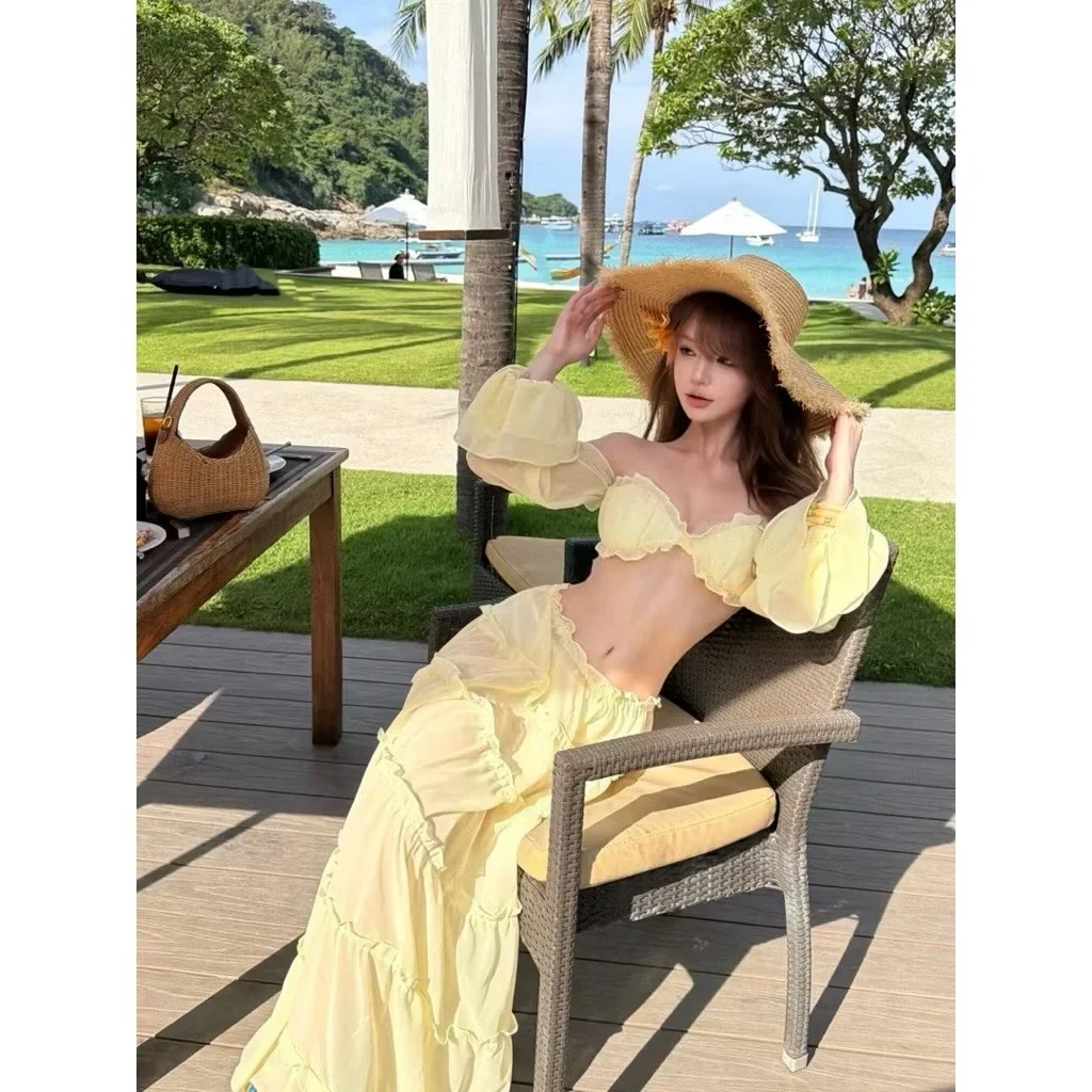 Ảnh 4 của Set áo trễ vai vàng nhạt phong cách boho