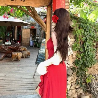 Photo 4 of Váy maxi đỏ ruffle nữ cho thuê