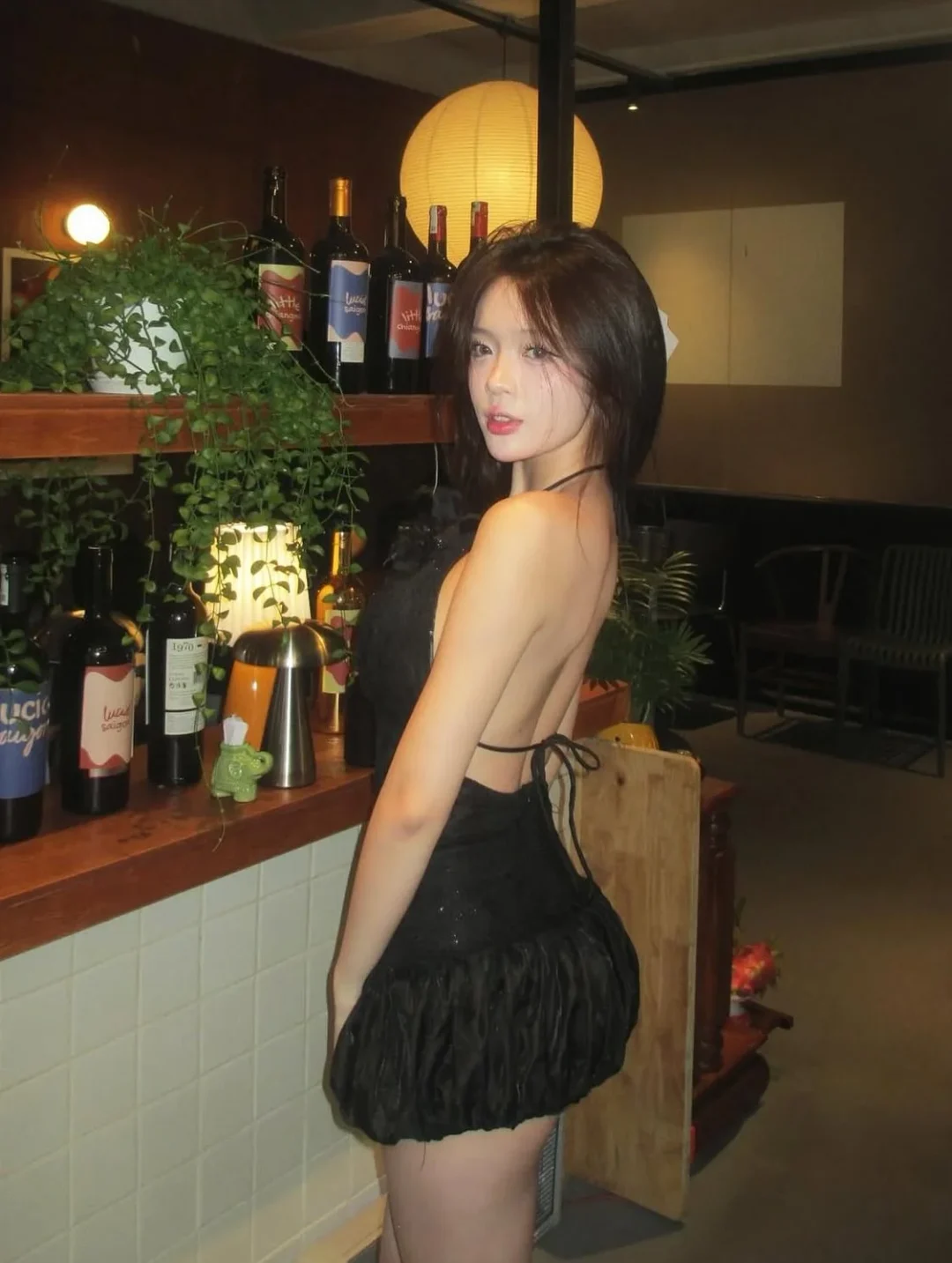 Photo 3 of Đầm mini đen dự tiệc nữ quyến rũ