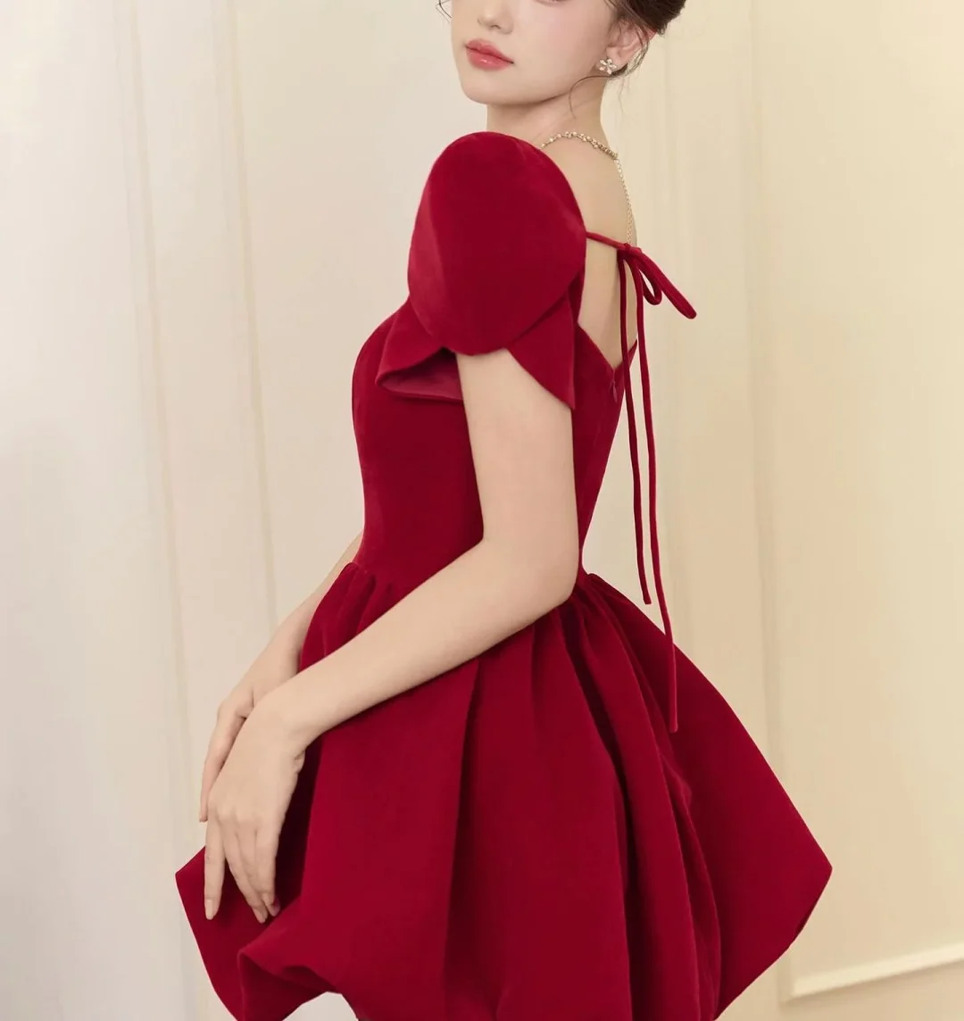 Ảnh 4 của Váy nhung đỏ tay phồng Selene size S