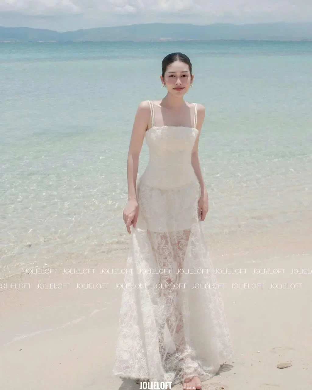 Photo 4 of Váy maxi ren trắng nữ tính cho thuê