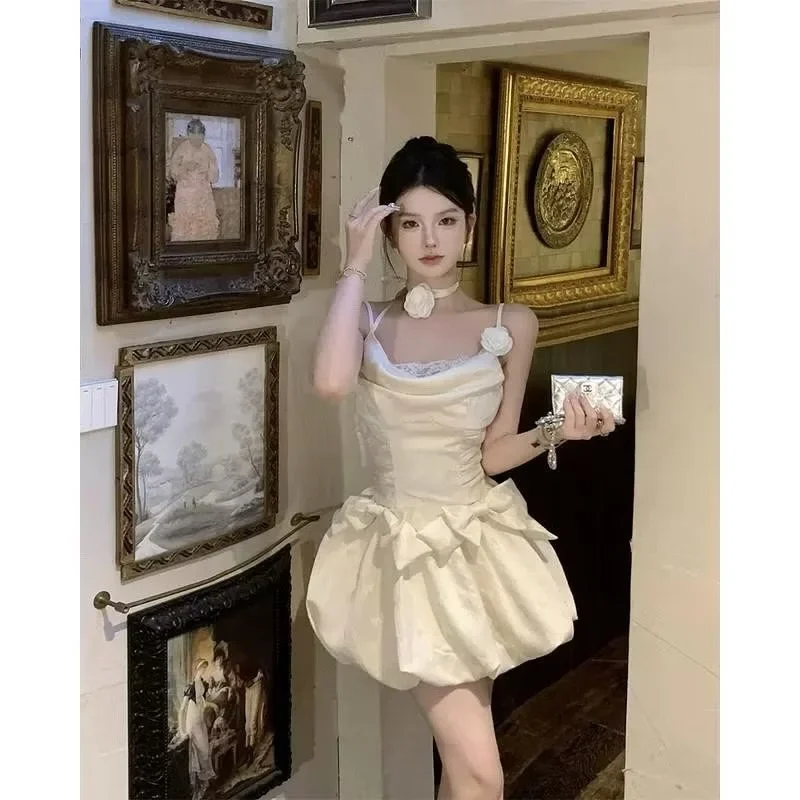 Ảnh 3 của Đầm ngắn lụa vàng nhạt hottrend nữ
