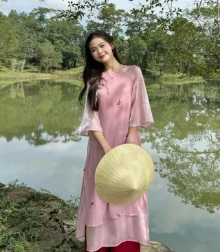 Photo 1 of Set áo dài voan hồng thêu hoa nữ