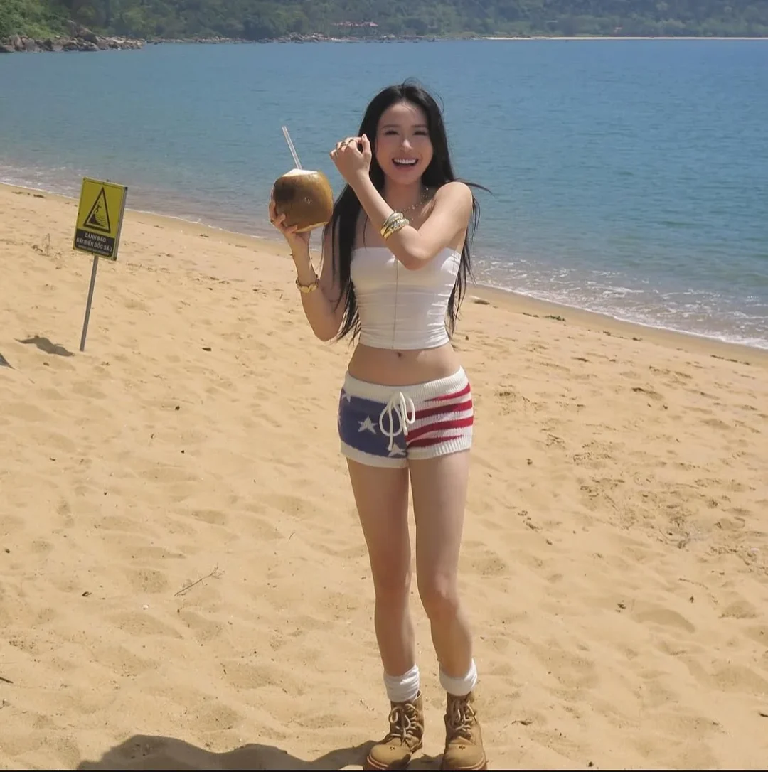 Ảnh 1 của Quần short len cờ Mỹ nữ