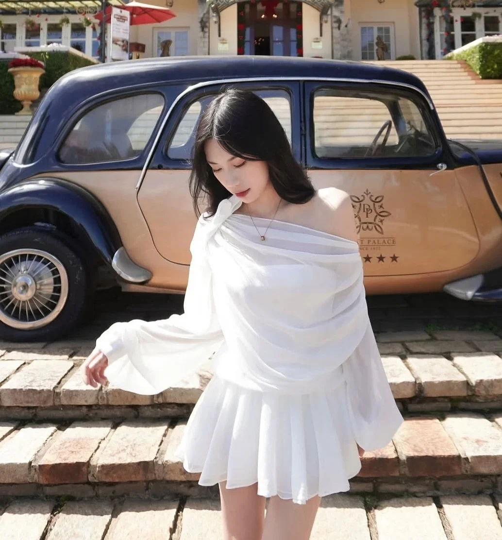 Photo 1 of Set áo váy trắng trễ vai size S M