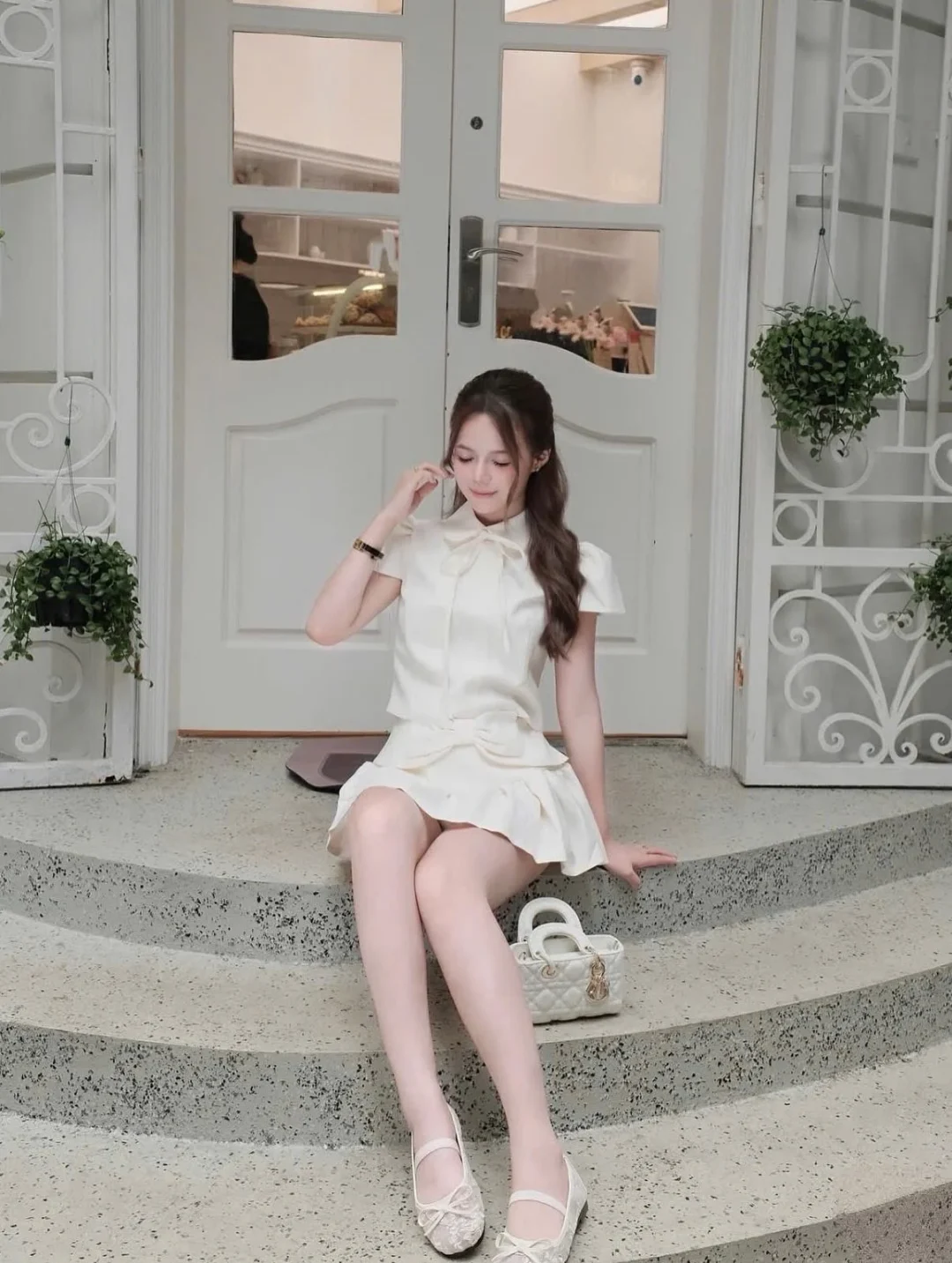Ảnh 4 của Set áo váy nữ trắng nơ thanh lịch