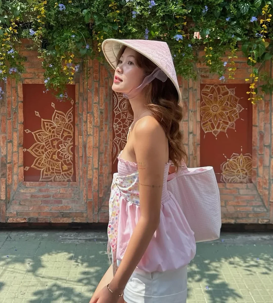 Photo 4 of Áo quây hồng buộc nơ hoa nữ size S/M