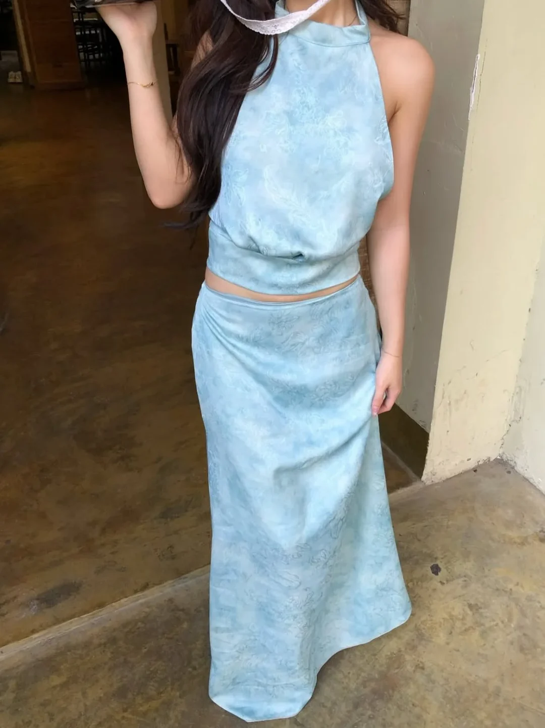 Photo 8 of Set croptop váy maxi loang xanh nữ
