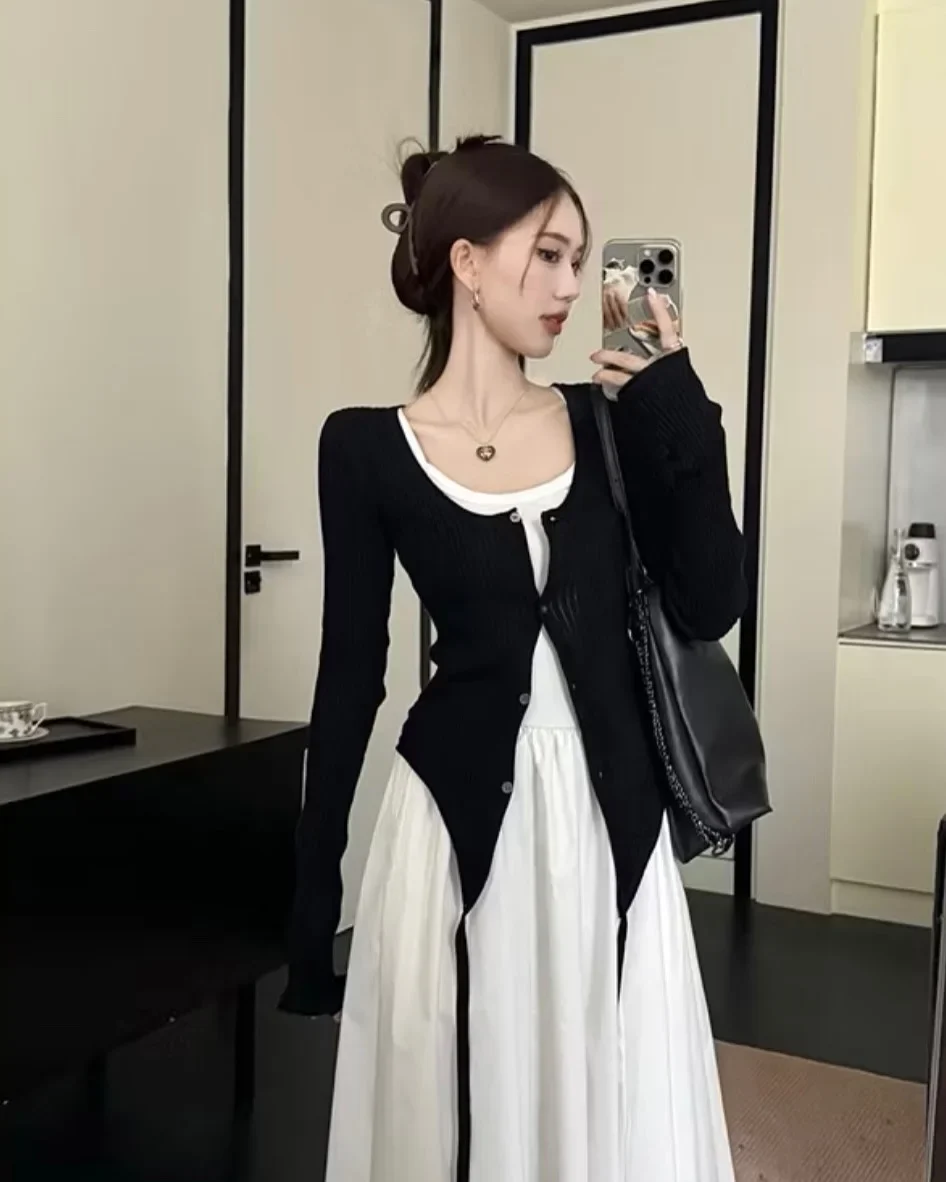 Photo 4 of Set cardigan đen chân váy maxi trắng size S