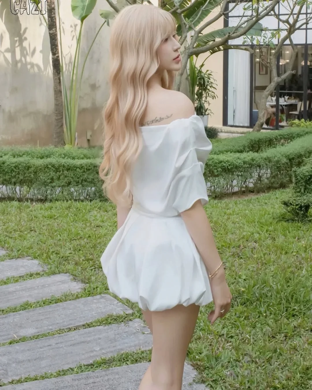 Ảnh 3 của Set áo lệch vai trắng peplum nữ