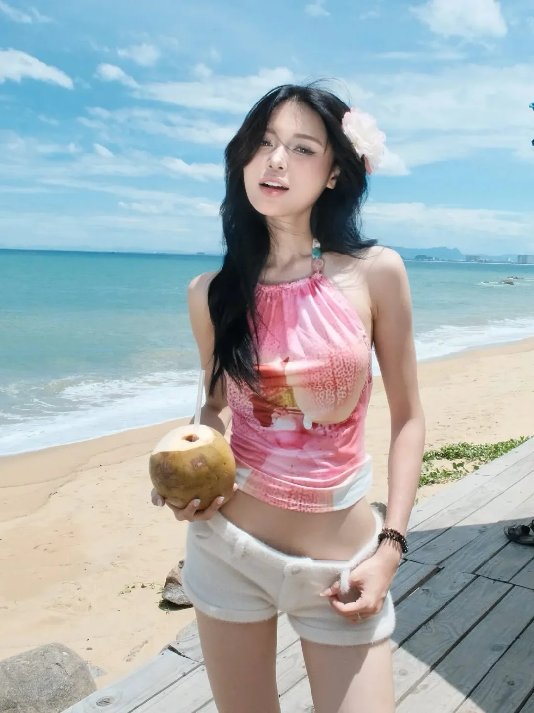 Photo 1 of Set áo yếm hồng họa tiết short lông nữ
