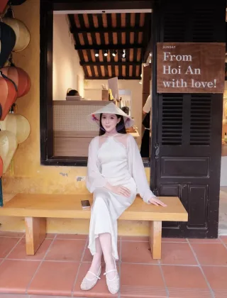 Photo 4 of Váy dài lụa kem nữ thanh lịch